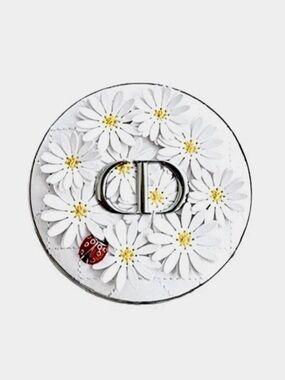 2026 Dior Forever Nude Bronze Glow 
Daisy Ladybug Compact 032 
Limited Edition